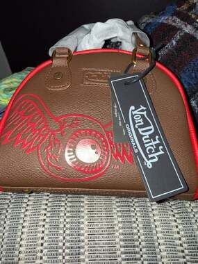 Von Dutch Originals Brown and Red Winged Eye Bowling Bag